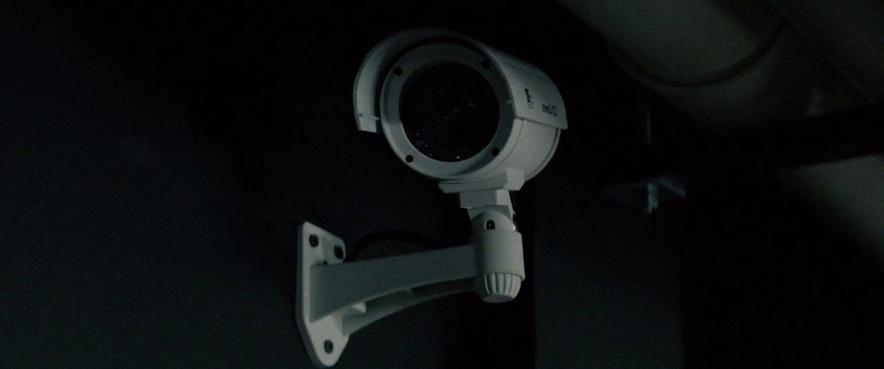 Triple 9 (2016) BluRay Hin + Eng + Tam + Tel 720p x264 AVC AAC 2.0 ESub.mkv.0005